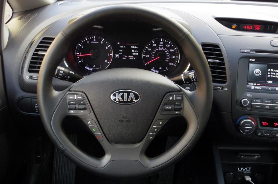  Kia Forte 2014 года  (фото 72 из 125)
